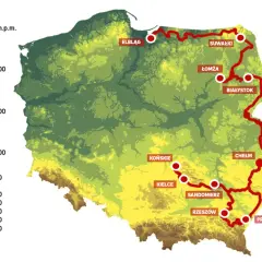 Mapa Polski z zaznaczoną trasą rowerową Green Velo. Widoczne miasta: Elbląg, Suwałki, Łomża, Białystok, Chełm, Końskie, Kielce, Sandomierz, Rzeszów, Przemyśl.