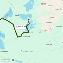 Trasa rowerowa przez malowniczą Dolinę Baryczy, wiodąca przez stawy i wsie, jak Niezgoda i Hucisko.
