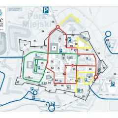 Mapa Zamościa z zaznaczonymi trasami spacerowymi i parkingami. Odkryj **Zamość atrakcje** i zaplanuj zwiedzanie.