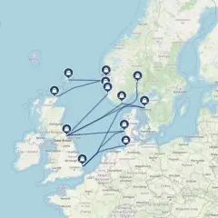 Mapa pokazuje trasy morskie z Wielkiej Brytanii i Europy do Norwegii. Jak dojechać do Norwegii? Promy kursują z Danii, Holandii i Szkocji.