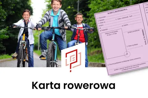 Trzech uśmiechniętych chłopców na rowerach, obok różowa karta rowerowa. To ich prawo jazdy na rower!