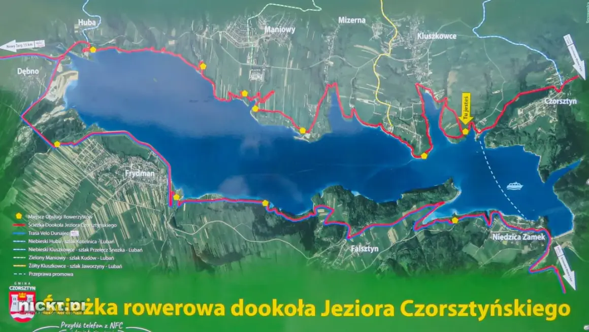 Mapa przedstawia velo czorsztyn trasę rowerową wokół Jeziora Czorsztyńskiego, z zaznaczonymi punktami obsługi rowerzystów i różnymi szlakami.