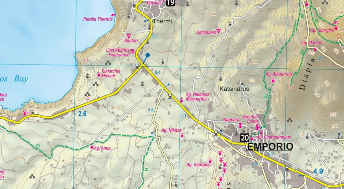 Santorini plan zwiedzania: mapa z zaznaczonymi drogami, kościołami (Ag. Nikitas, Ag. Anna) i miejscowościami (Emporio, Nimborio).